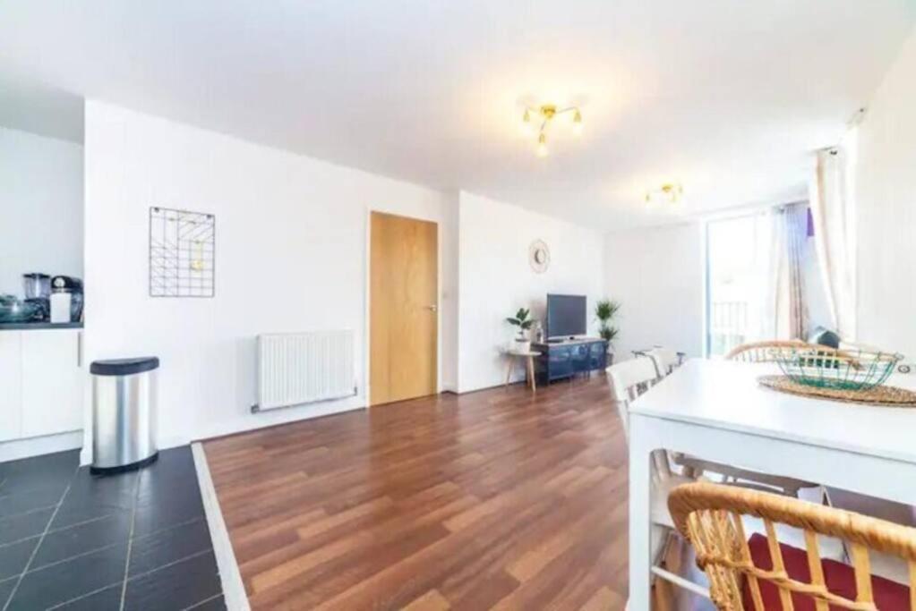 Charming 2 Bed Flat Near Greenwich Apartamento Londres